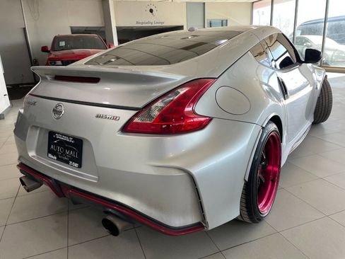 Used 2018 Nissan 370Z NISMO image 7