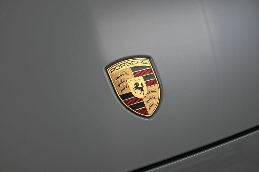Certified 2026 Porsche Cayenne E-Hybrid AWD/4WD image 13