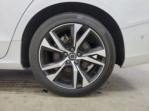 Used 2024 Volvo S60 B5 Plus image 11