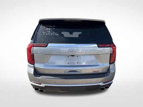 Used 2025 GMC Yukon Denali AWD/4WD image 8