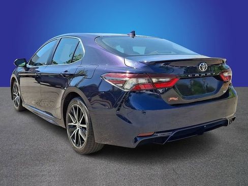 Used 2022 Toyota Camry SE FWD image 6