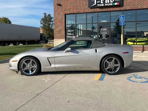 Used 2007 Chevrolet Corvette Convertible w/ Preferred Equipment Group image 18