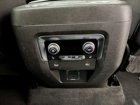 Used 2021 Chevrolet Tahoe Premier w/ Premium Package image 22