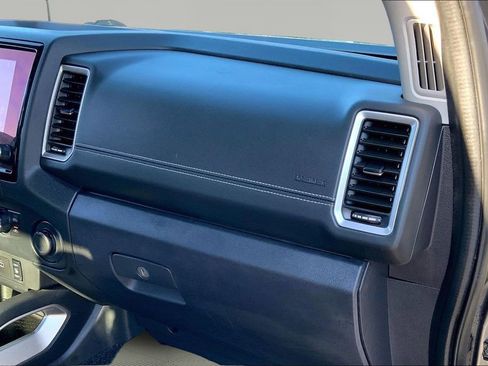 Used 2023 Nissan Frontier SV w/ SV Convenience Package image 18