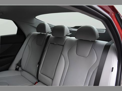 New 2026 Hyundai Elantra Limited FWD image 28