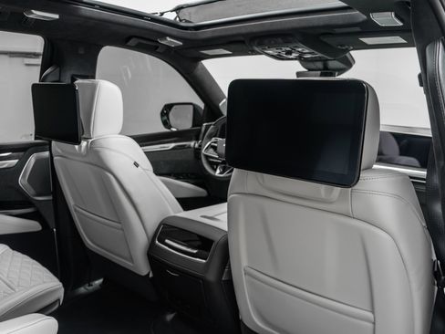 Used 2026 Cadillac Escalade V AWD/4WD image 37