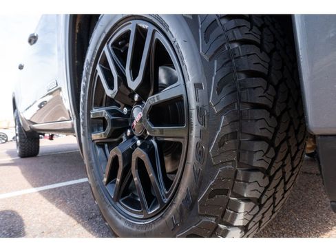 Used 2020 GMC Sierra 1500 Elevation w/ Elevation Value Package image 3