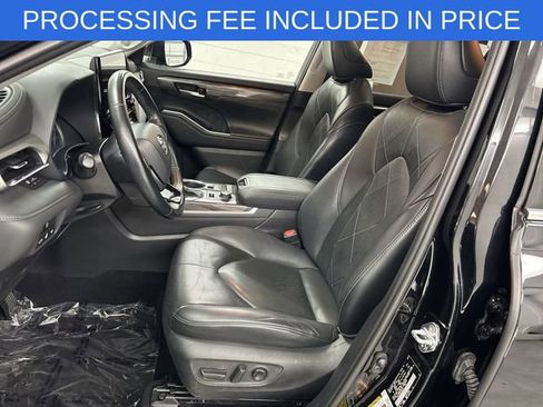 Used 2020 Toyota Highlander Platinum AWD/4WD image 3