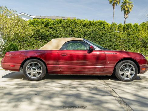 Used 2004 Ford Thunderbird Deluxe image 19