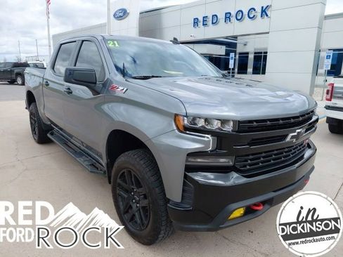 Used 2021 Chevrolet Silverado 1500 LT Trail Boss w/ Convenience Package II AWD/4WD image 1