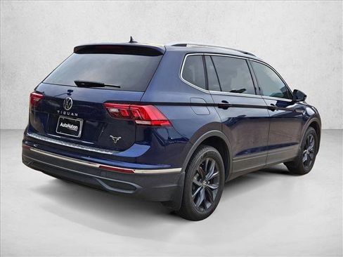 Used 2024 Volkswagen Tiguan SE image 5