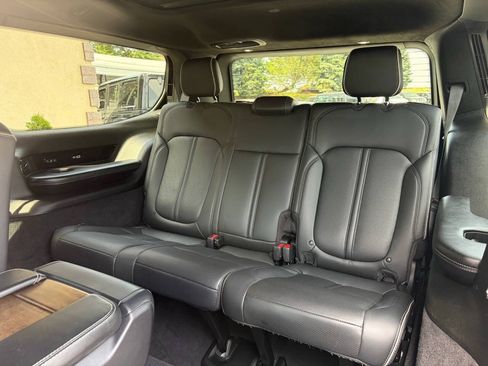 Used 2022 Jeep Grand Wagoneer Series II AWD/4WD image 14