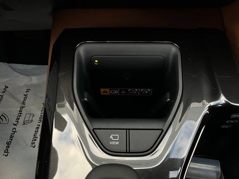 New 2025 Toyota Crown Signia image 27