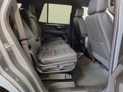 Used 2025 Chevrolet Tahoe Z71 AWD/4WD image 23