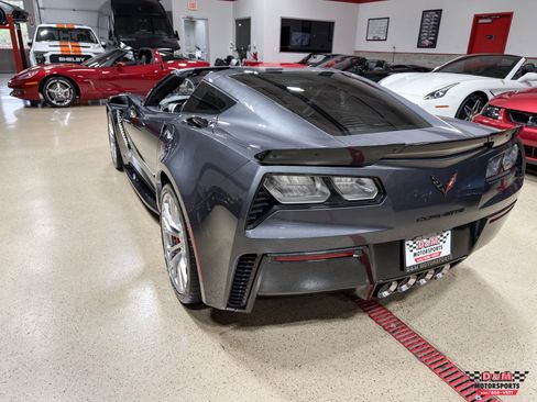 Used 2017 Chevrolet Corvette Z06 Coupe w/ 3LZ RWD image 44