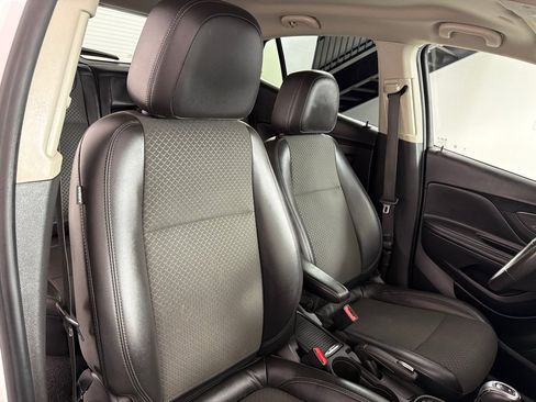 Used 2019 Buick Encore Preferred FWD image 24