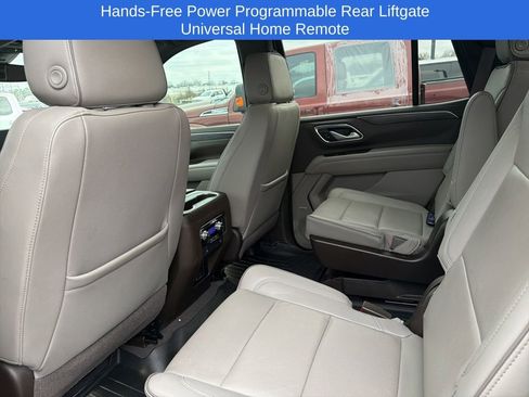 Used 2022 GMC Yukon SLT w/ Max Trailering Package image 5