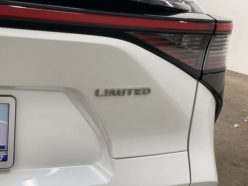 Used 2023 Toyota bZ4X Limited image 11