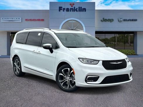 New 2026 Chrysler Pacifica Pinnacle FWD image 1