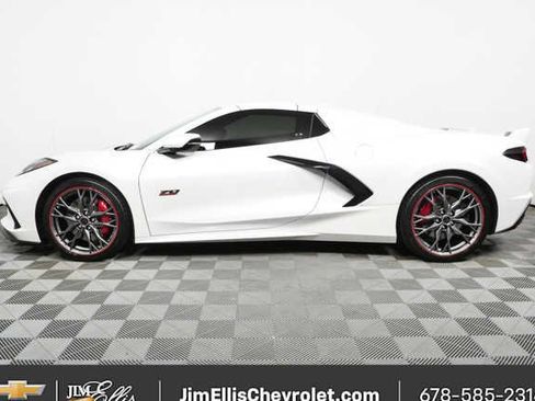 Used 2023 Chevrolet Corvette Stingray Premium Conv w/ Z51 Performance Package RWD image 32