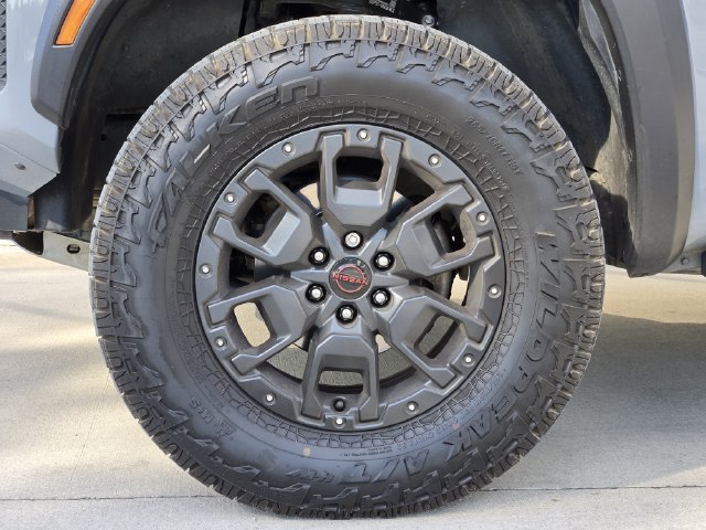 Used 2023 Nissan Frontier PRO-4X w/ Pro-4X Premium Package AWD/4WD image 14