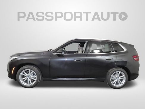 Used 2025 BMW X3 xDrive30i w/ Premium Package AWD/4WD image 2