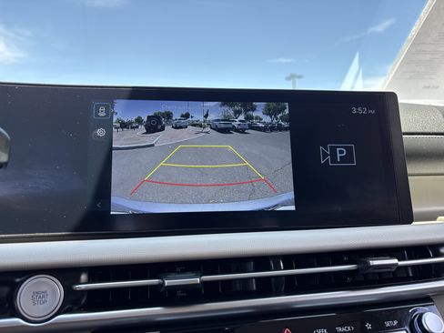 Used 2025 Hyundai Tucson SEL FWD image 22