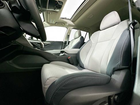 Certified 2025 Subaru Outback Premium w/ Popular Package #1A image 19