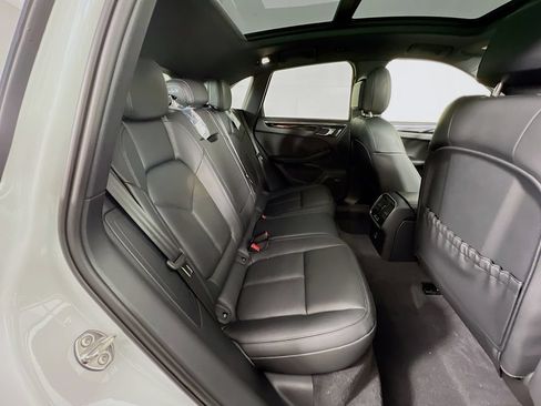 Certified 2026 Porsche Macan AWD/4WD image 29