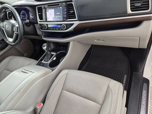 Used 2016 Toyota Highlander Limited Platinum AWD/4WD image 30