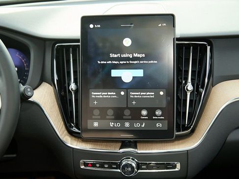 New 2026 Volvo XC60 B5 Plus w/ Protection Package Premier image 26