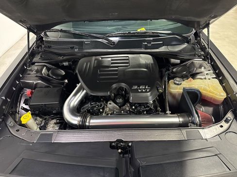 Used 2019 Dodge Challenger SXT AWD/4WD image 32