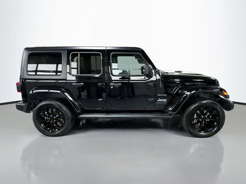 Used 2023 Jeep Wrangler Unlimited Sahara image 5