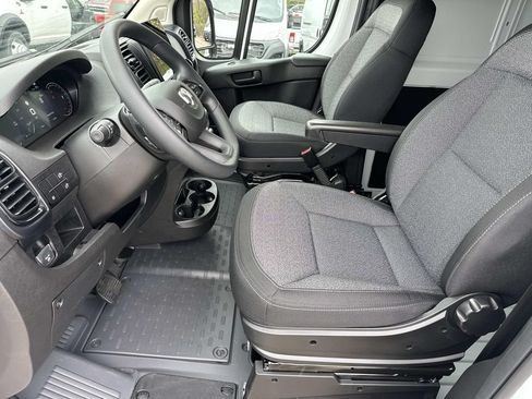 New 2026 RAM ProMaster 3500 w/ Premium Convenience Group FWD image 12