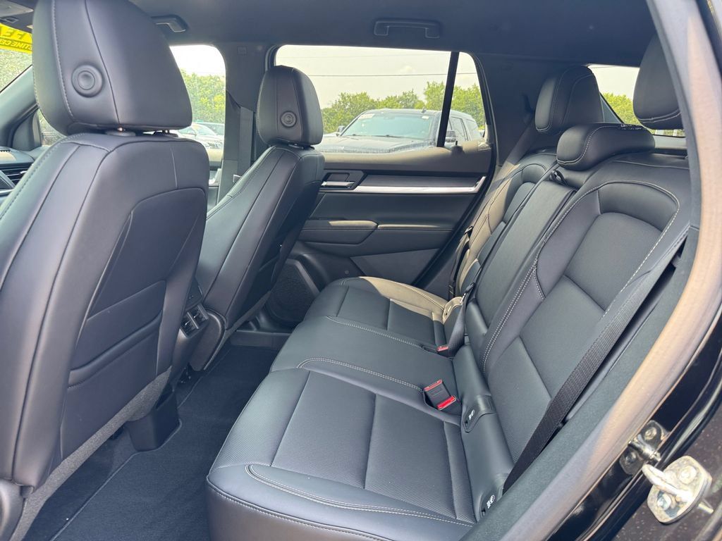 New 2027 GMC Terrain Elevation w/ Elevation Premium Package AWD/4WD image 19