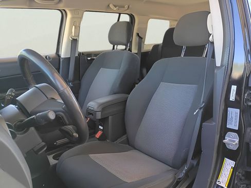 Used 2014 Jeep Patriot Latitude image 25