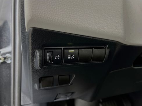 Used 2024 Toyota Corolla Cross LE w/ Moonroof Package AWD/4WD image 10