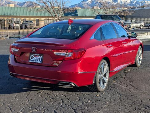 Used 2019 Honda Accord Touring image 3