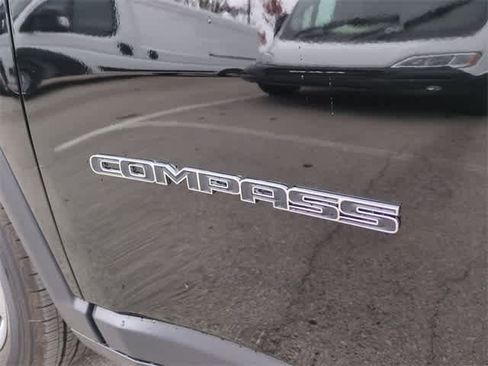 New 2026 Jeep Compass Latitude image 13