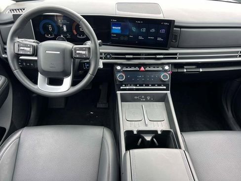 Certified 2025 Hyundai Santa Fe SEL image 13