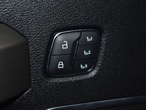 Used 2021 Ford F250 Lariat w/ Lariat Ultimate Package image 6