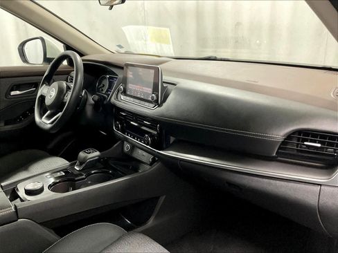 Certified 2021 Nissan Rogue SV image 14