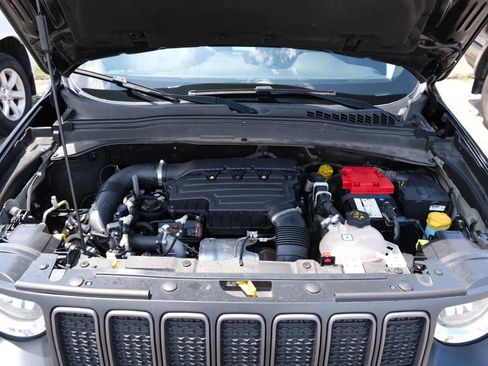Used 2019 Jeep Renegade Trailhawk AWD/4WD image 26