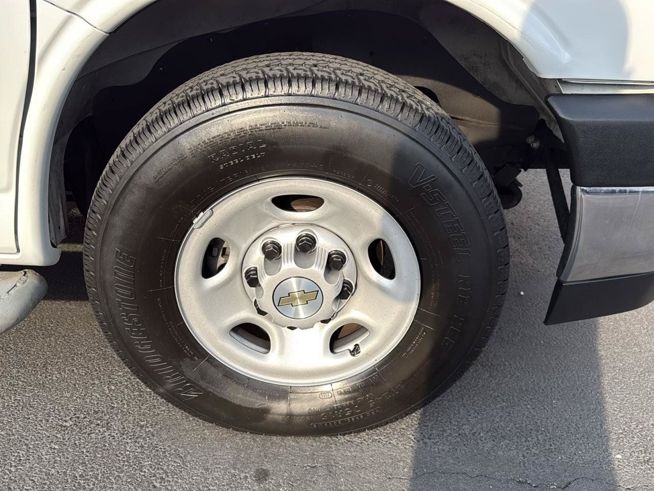 Used 2025 Chevrolet Express 2500 w/ Driver Convenience Package RWD image 23