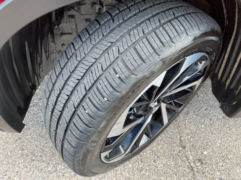 Used 2023 Mitsubishi Outlander SE AWD/4WD image 9