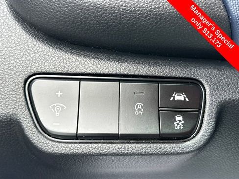 Used 2021 Kia Seltos S AWD/4WD image 17