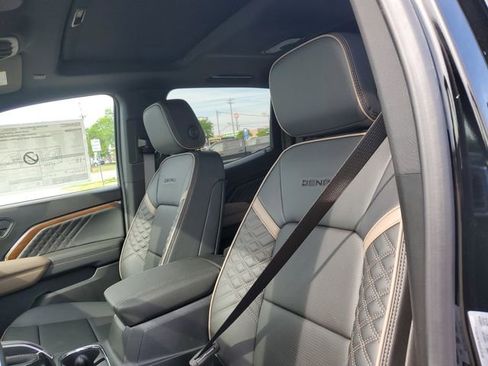New 2026 GMC Canyon Denali AWD/4WD image 5