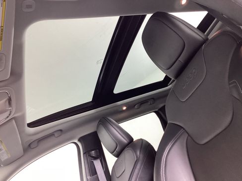 Used 2022 Jeep Cherokee Limited image 33