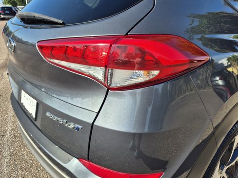 Used 2017 Hyundai Tucson Sport FWD image 12