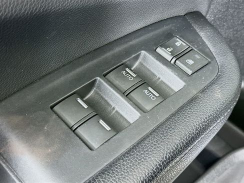 Used 2016 Honda Pilot Touring image 30